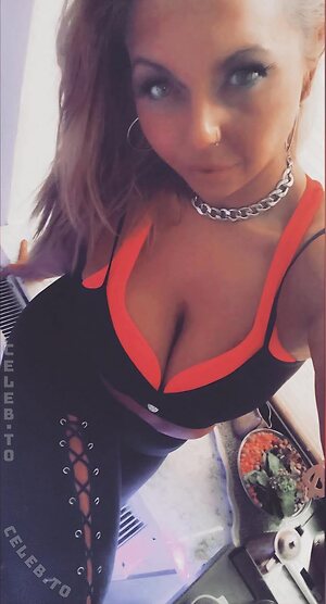 Kinga.Offiziell leaked photo #8