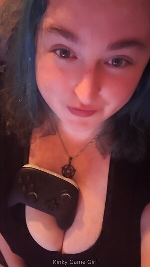 Kinkygamergirl leaked photo #4