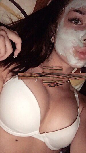Kira Asmi leaked photo #3