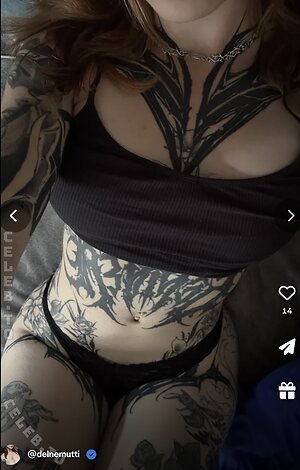 Kira-Julie leaked photo #15