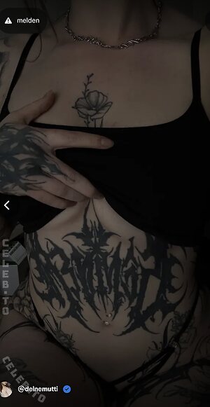 Kira-Julie leaked photo #33