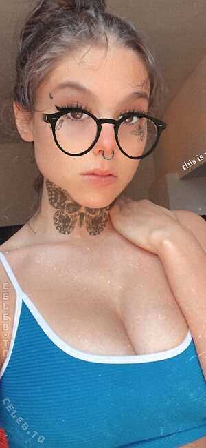 Kira Kosarin Nude Leaked Photo #8