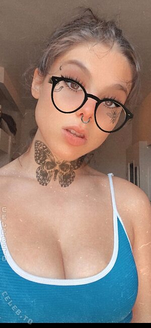 Kira Kosarin Nude Leaked Photo #9