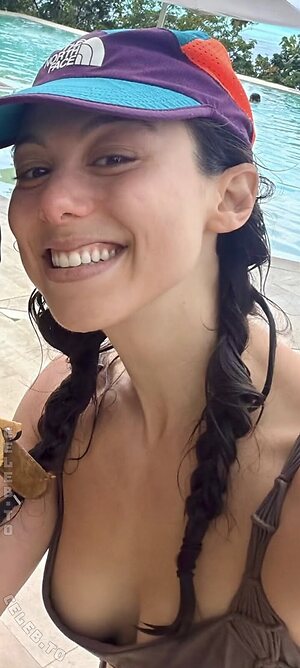 Kira Kosarin Nude Leaked Photo #31