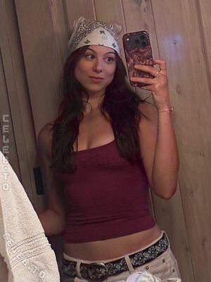 Kira Kosarin photo