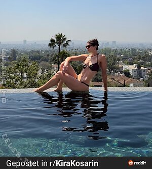 Kira Kosarin leaked photo #79