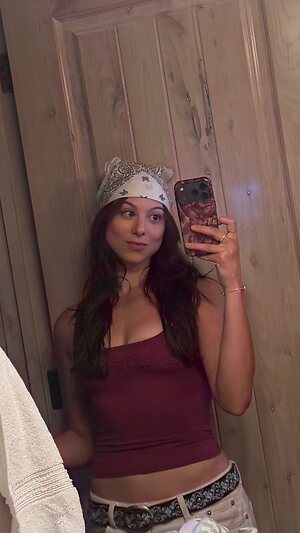 Kira Kosarin leaked photo #112