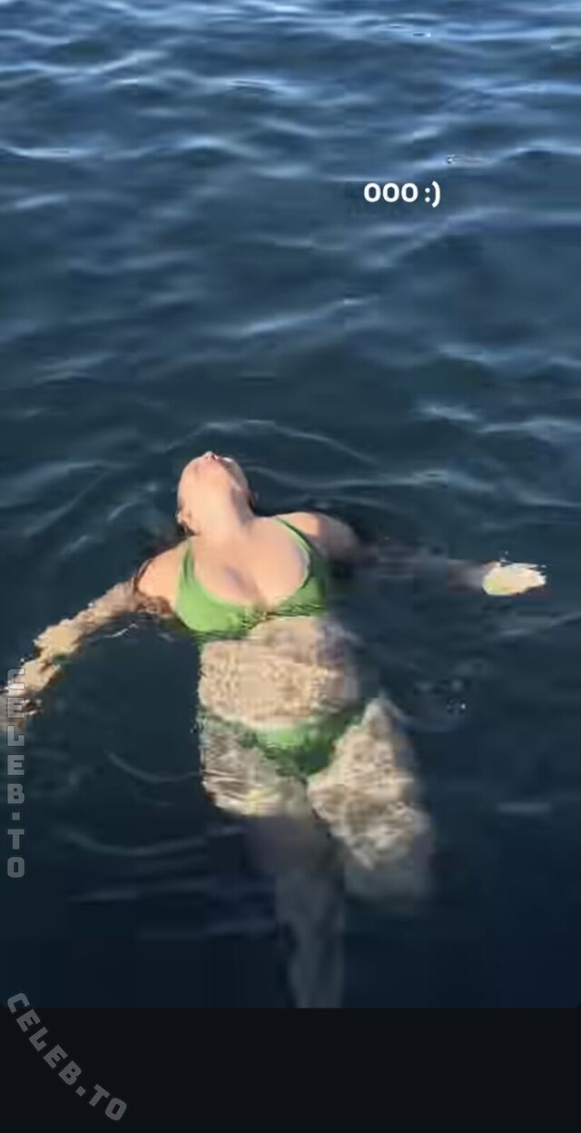 Kira von Bredow leaked photos