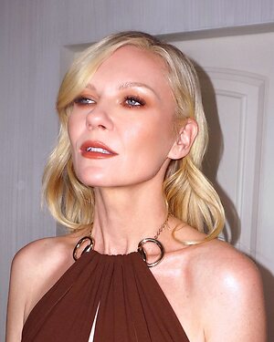Kirsten Dunst leaked photo #95