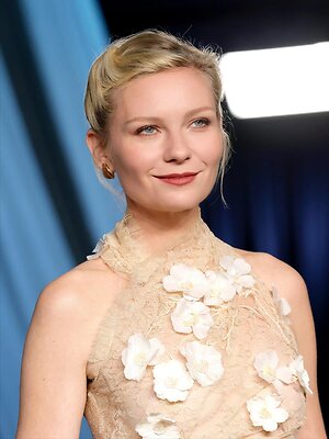 Kirsten Dunst leaked photo #143