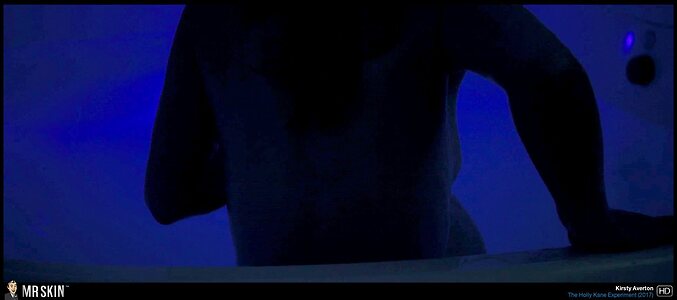 Kirsty Averton leaked photo #7