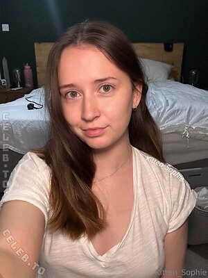 Kitten sophie Nude Leaked Photo #15