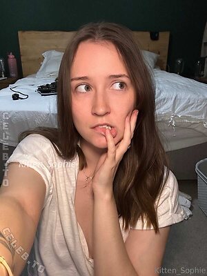 Kitten sophie Nude Leaked Photo #19