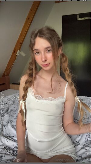 Kitten Nude Leaked Photo #7