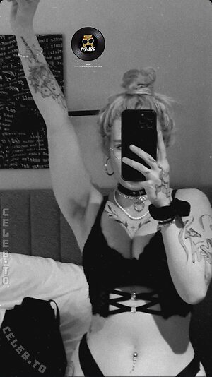 kittykattoni Nude Leaked Photo #9