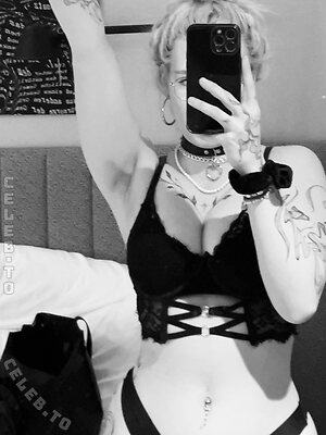 kittykattoni Nude Leaked Photo #11