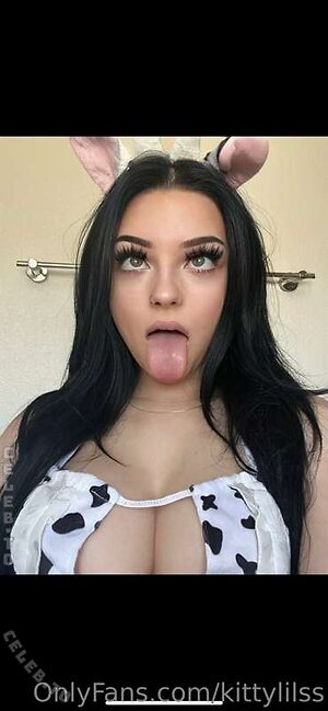 Kittylilss Nude Leaked Photo #48