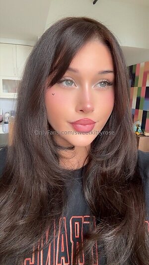 Kittytheasmrqueen leaked photo #18