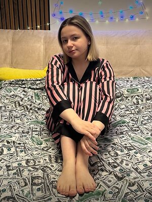 Kleine.emmi Nude Leaked Photo #69