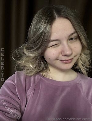 Kleine.emmi Nude Leaked Photo #131