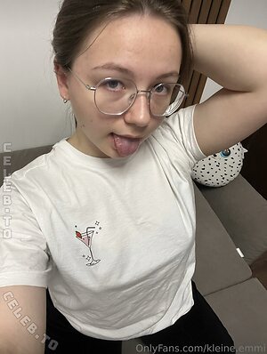 Kleine.emmi Nude Leaked Photo #136
