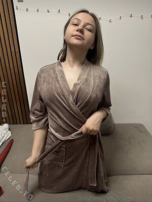 Kleine.emmi Nude Leaked Photo #137