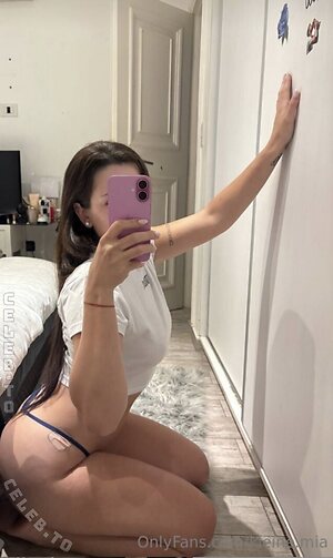 kleine.mia Nude Leaked Photo #5