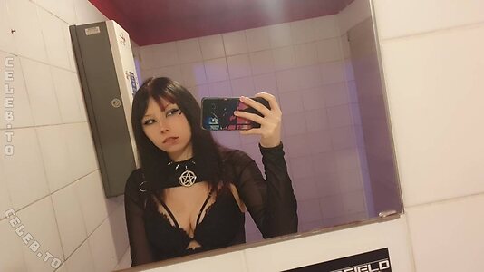 Kleine_Seras Nude Leaked Photo #9