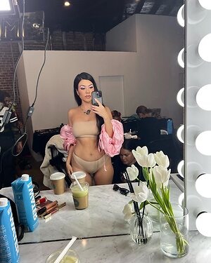 Kourtney Kardashian in bikini Nude Leaked Photo #4