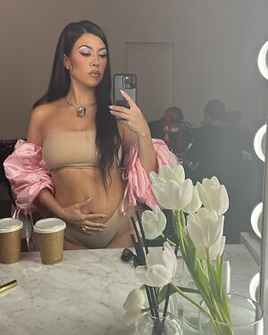 Kourtney Kardashian in bikini Nude Leaked Photo #5