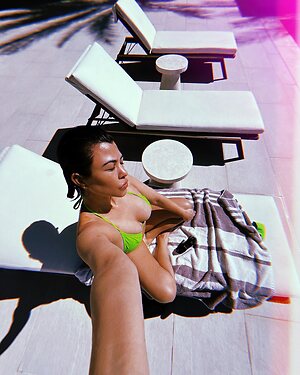 Kourtney Kardashian in bikini Nude Leaked Photo #8