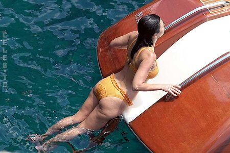 Kourtney Kardashian Nude Leaked Photo #4