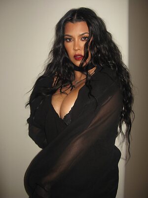 Kourtney Kardashian leaked photo #22