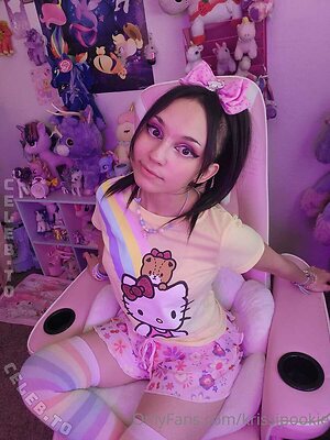 krissipookie Nude Leaked Photo #37