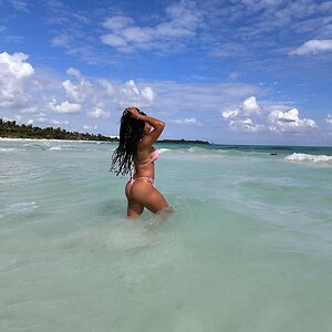 Kristal Marshall leaked photo #17