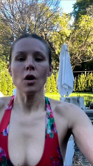 Kristen Bell Hot leaked photo #11