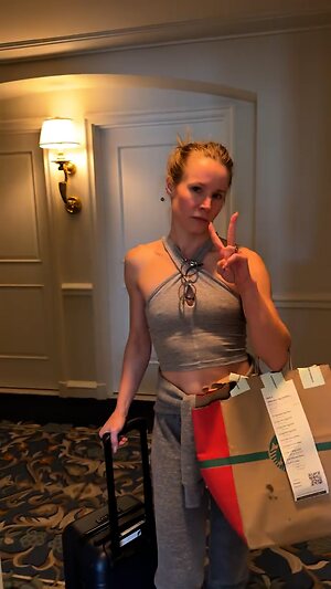 Kristen Bell Hot