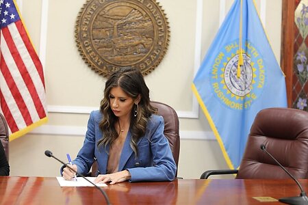 Kristi Noem leaked photo #12