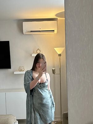 kristigrounee leaked photo #2