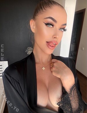 Kristina Kachanovskaya photo