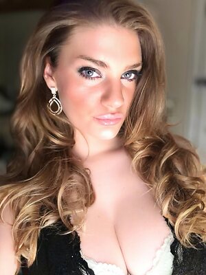 krystalhop · Kristyn Hopkins leaked photo #6