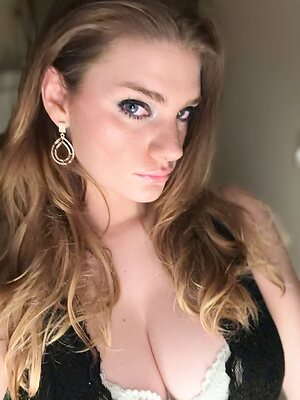 krystalhop · Kristyn Hopkins leaked photo #8