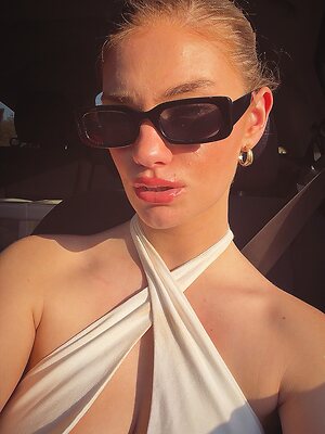 krystalhop · Kristyn Hopkins leaked photo #36