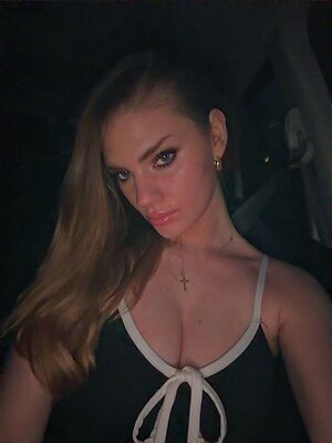 krystalhop · Kristyn Hopkins leaked photo #46