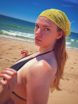 krystalhop · Kristyn Hopkins leaked photo #50