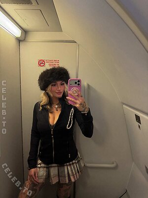 Kunshikitty Nude Leaked Photo #14