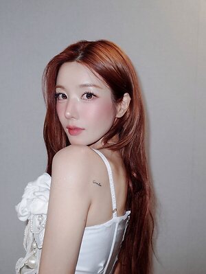 Kwon Eunbi leaked photo #13