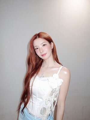 Kwon Eunbi leaked photo #14