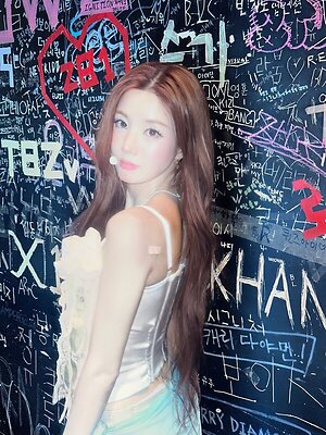 Kwon Eunbi leaked photo #18