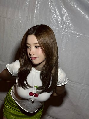 Kwon Eunbi leaked photos